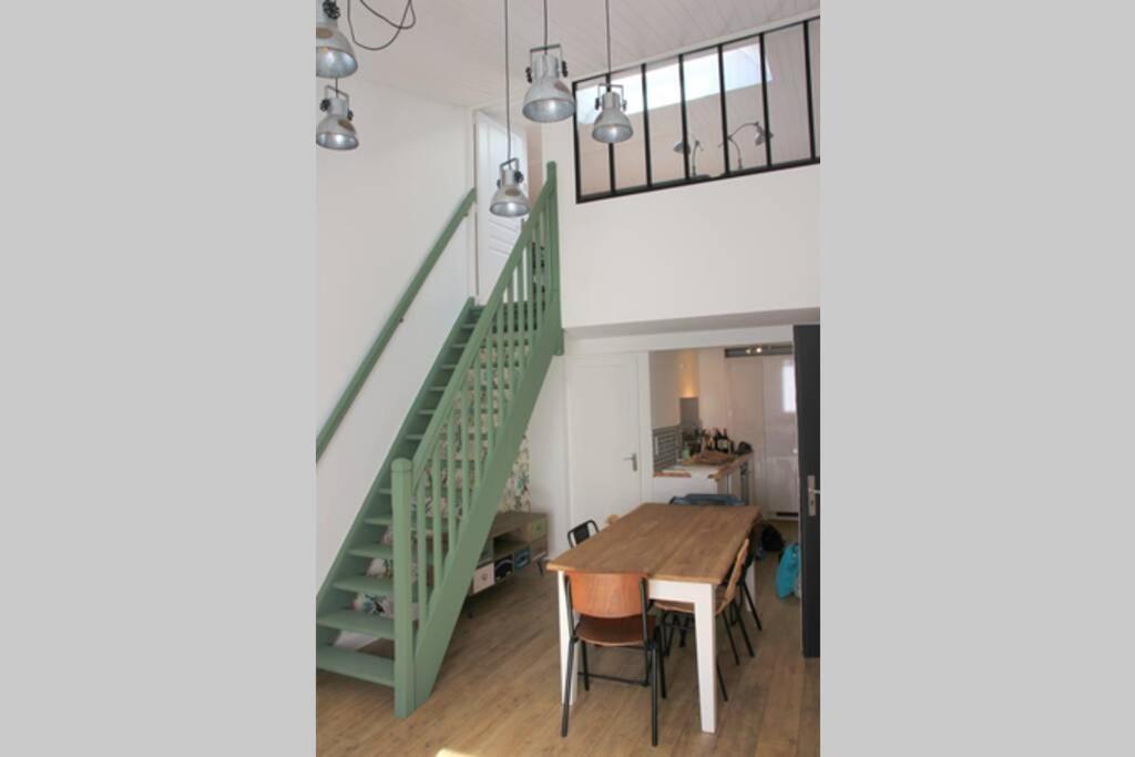 Superbe Duplex De 70M2 Avec 2 Chambres En Hyper Centre Au Calme Sur Cour Classe 3 Etoiles Avec Parking En Option La Rochelle (Charente-Maritime) Exterior photo